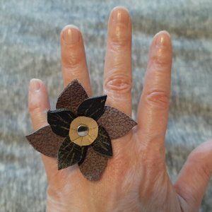 Purple/black leather flower ring